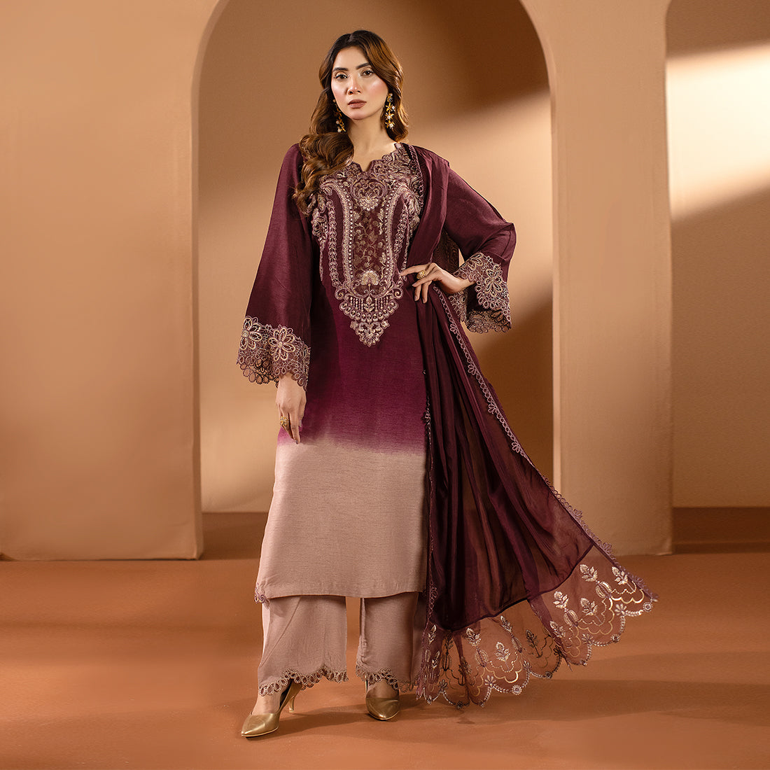 ZR-2507 | Cinnamon Zahra Rubab