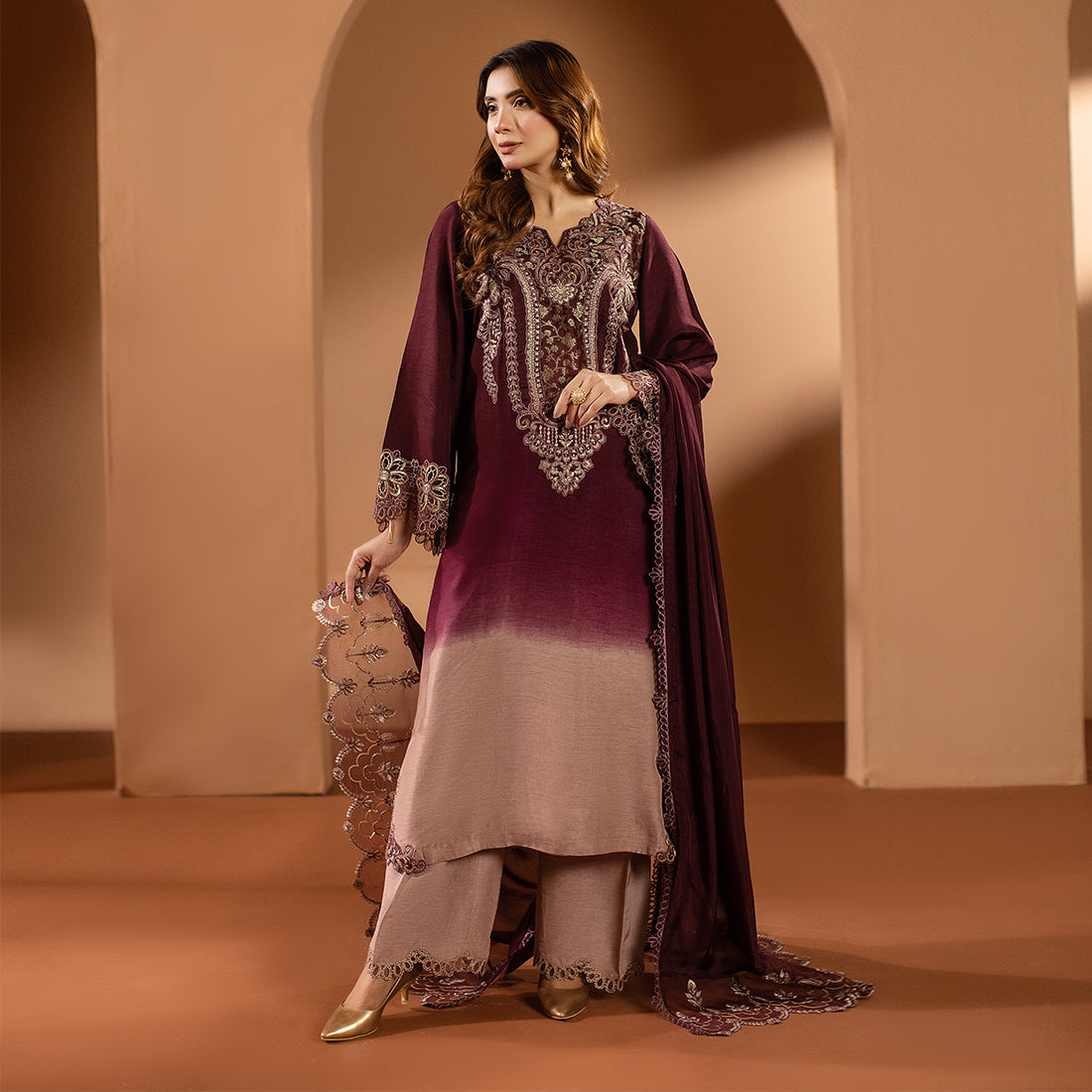ZR-2507 | Cinnamon Zahra Rubab