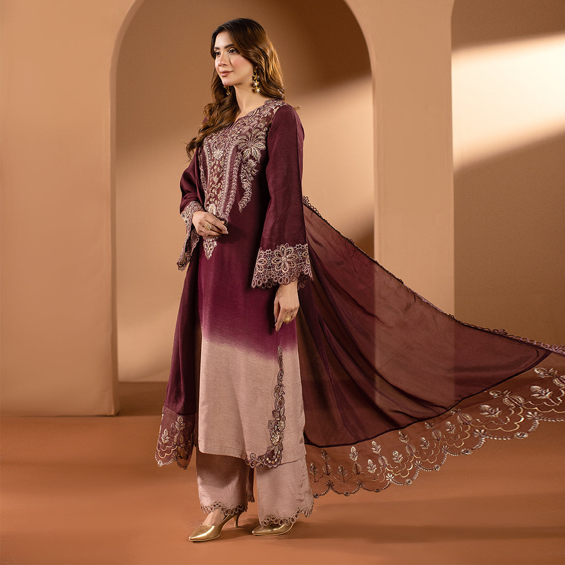 ZR-2507 | Cinnamon Zahra Rubab