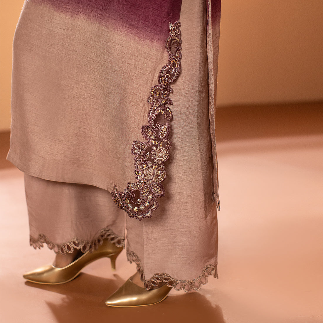 ZR-2507 | Cinnamon Zahra Rubab