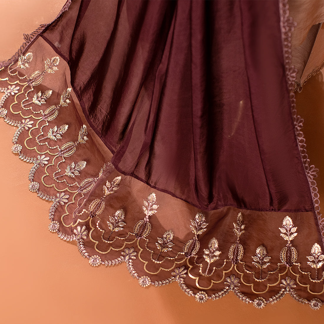 ZR-2507 | Cinnamon Zahra Rubab