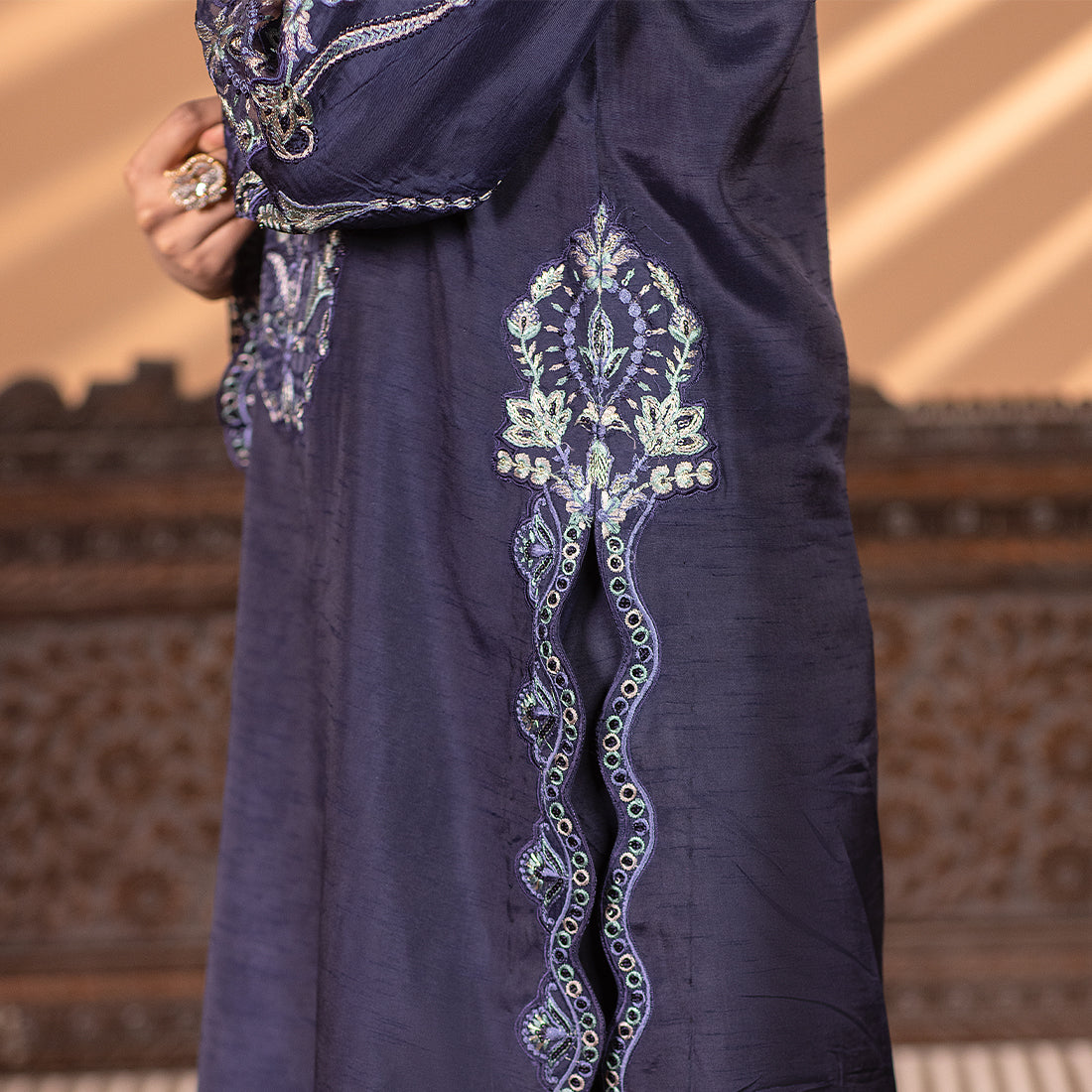 ZR-2505 | Sapphire Zahra Rubab