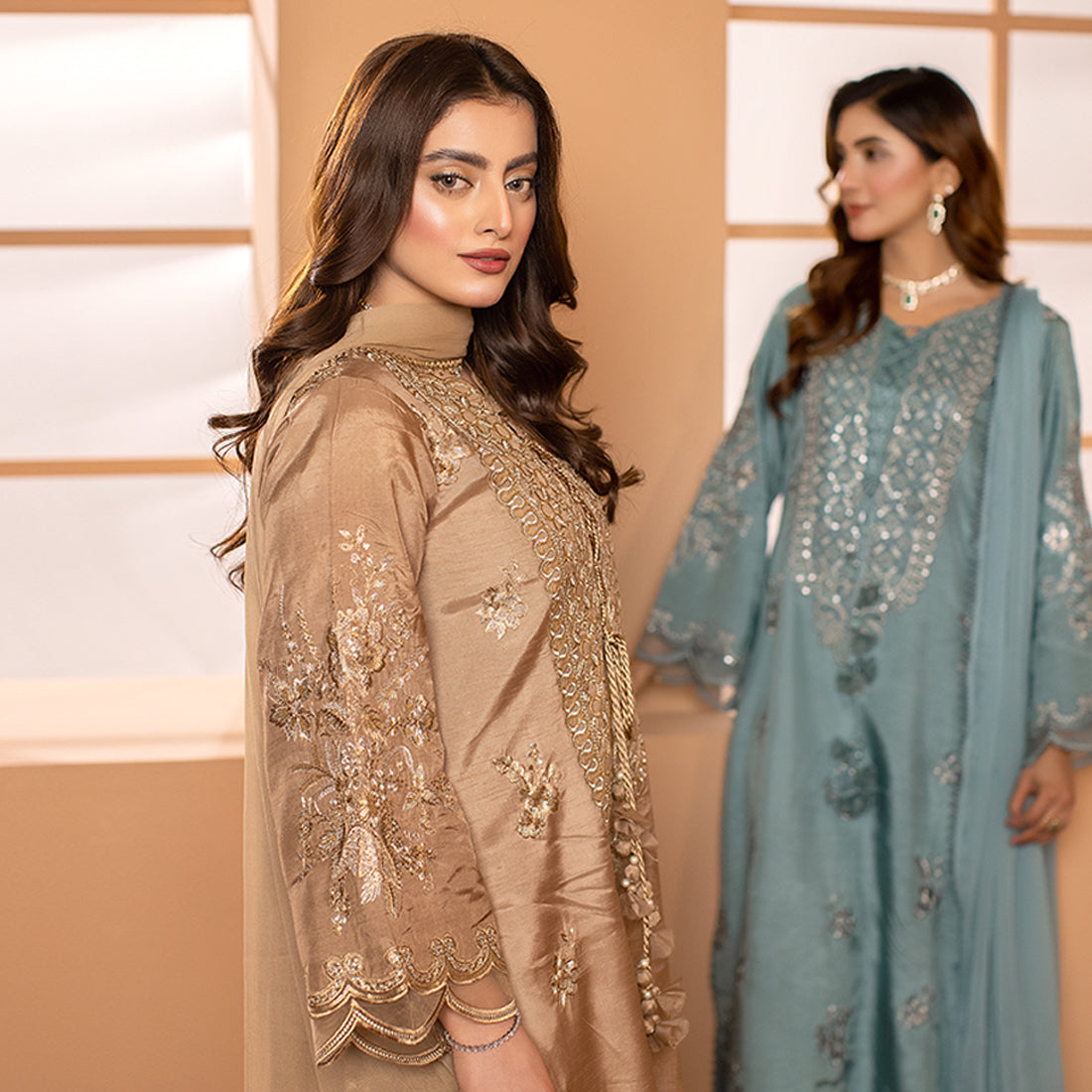 ZR-2508 | Beige Zahra Rubab