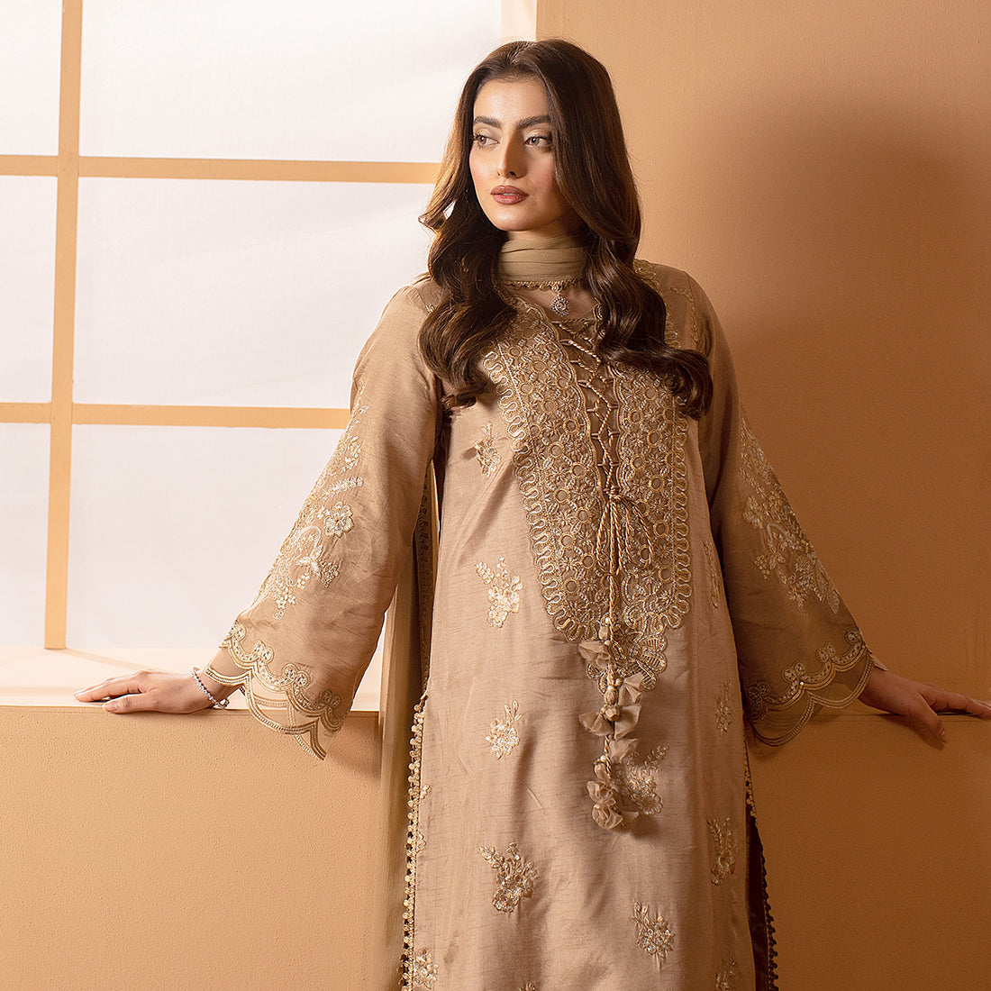 ZR-2508 | Beige Zahra Rubab