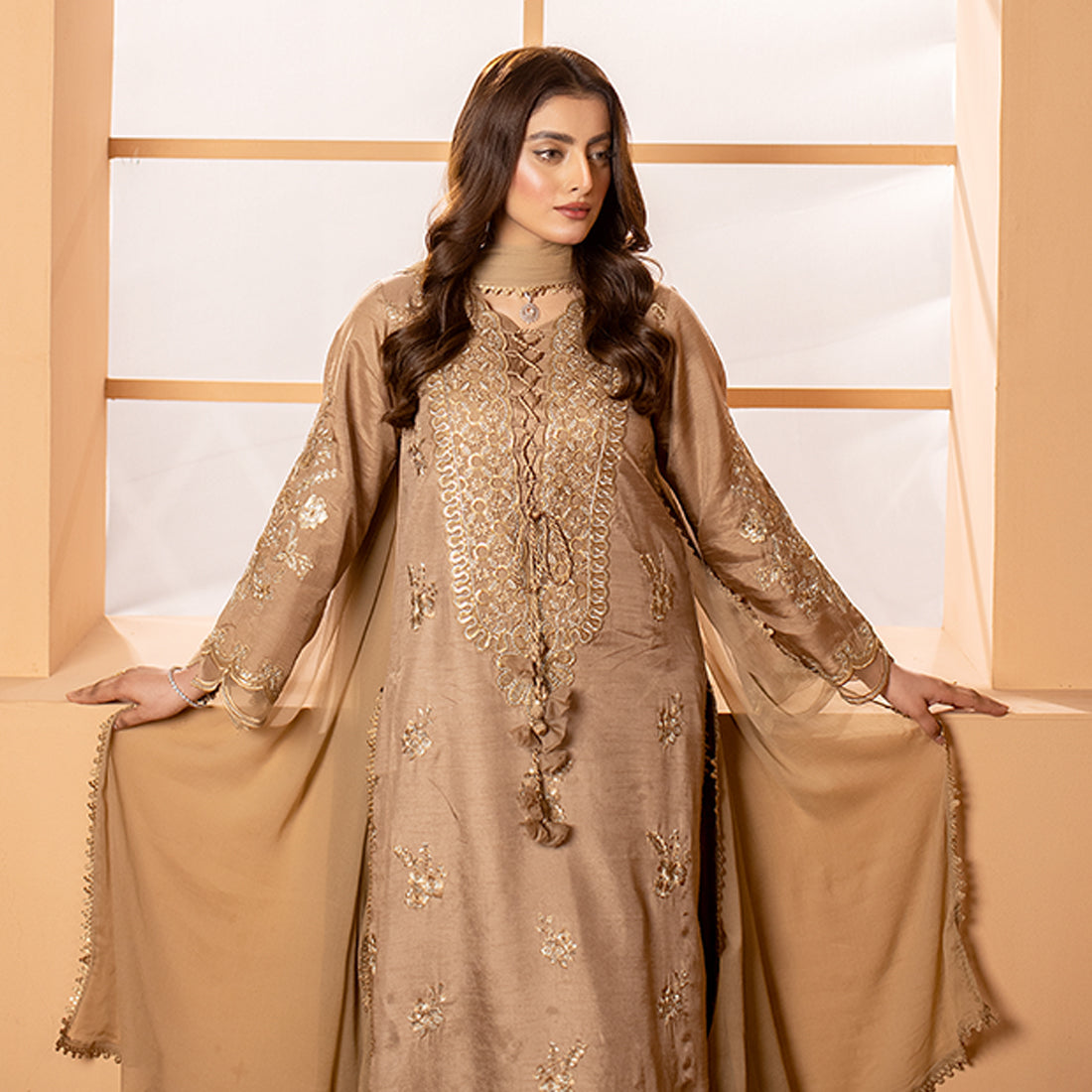 ZR-2508 | Beige Zahra Rubab
