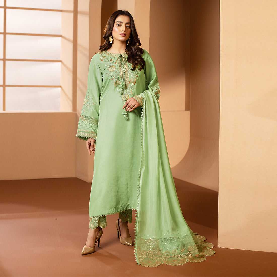 ZR-2506 | Mint Zahra Rubab