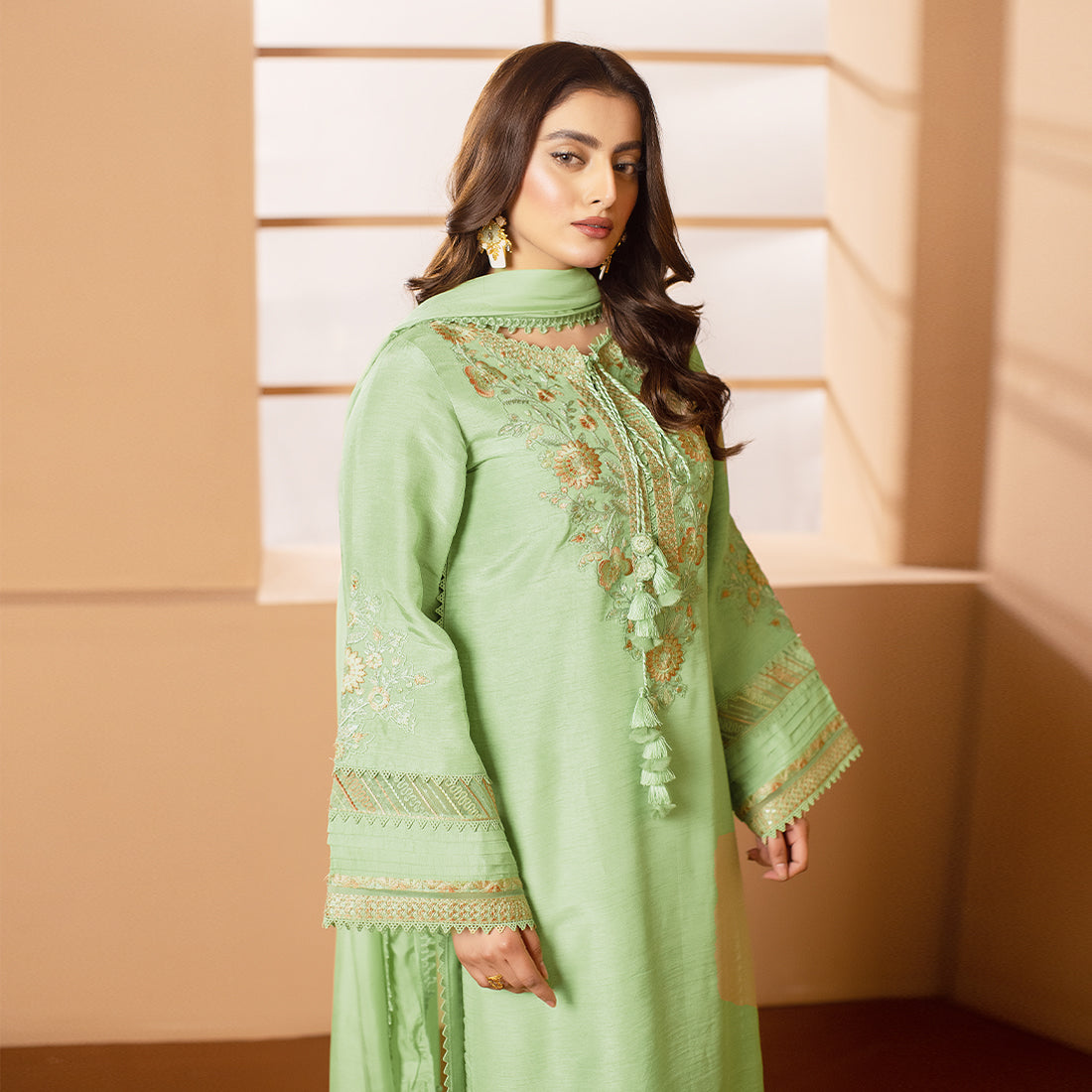 ZR-2506 | Mint Zahra Rubab