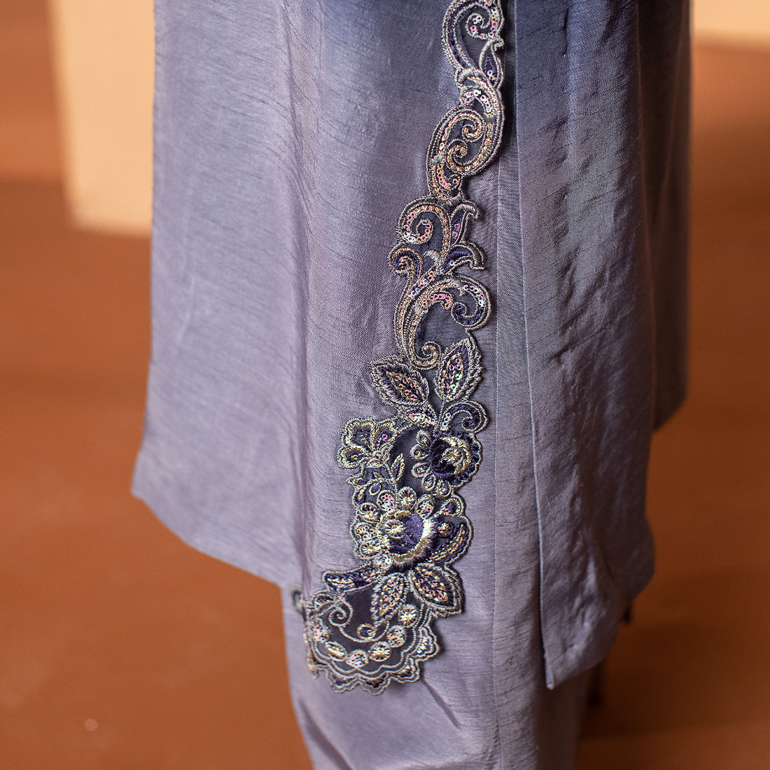 ZR-2507 | MidNight Zahra Rubab
