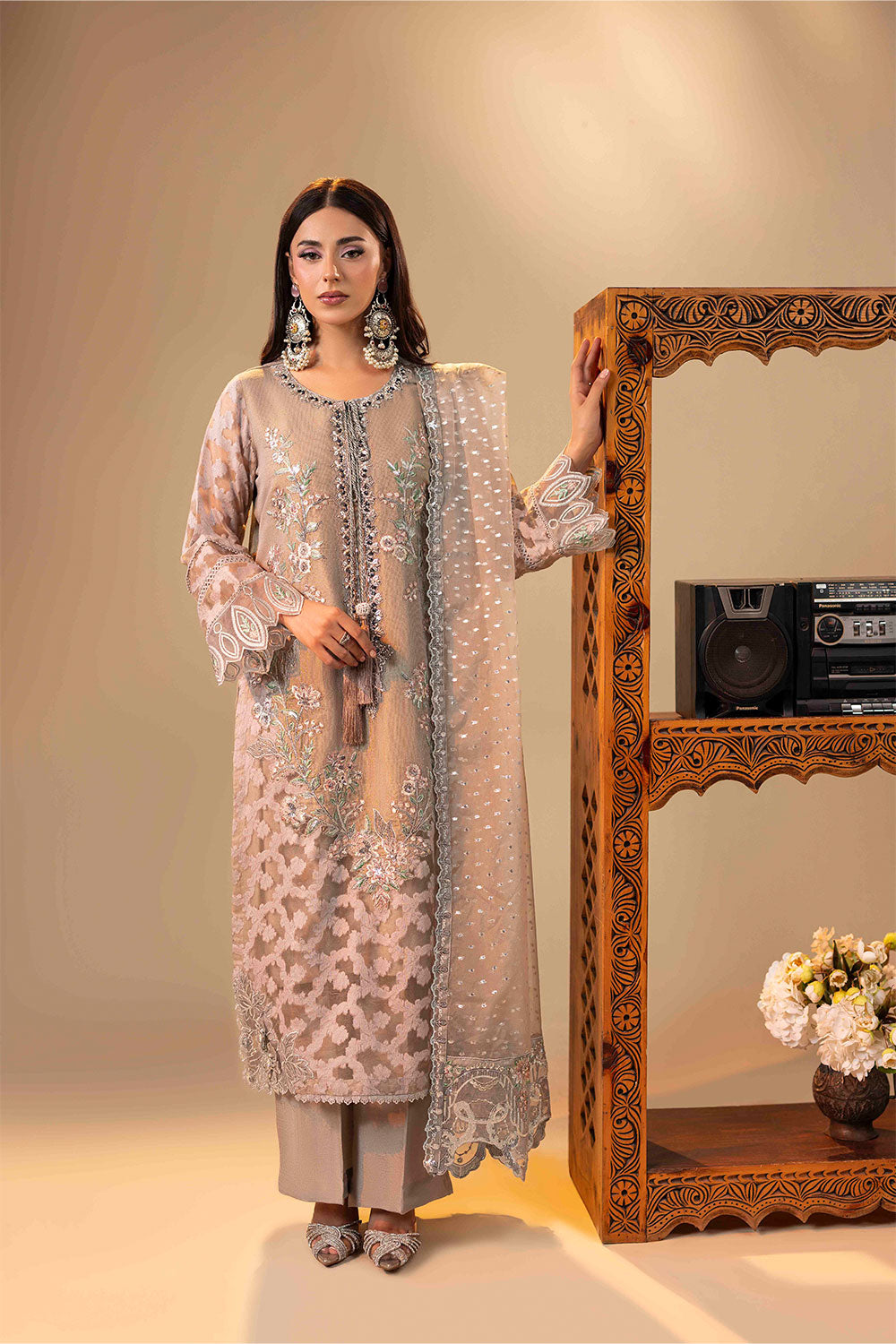 ZR-2541 | CORA Zahra Rubab