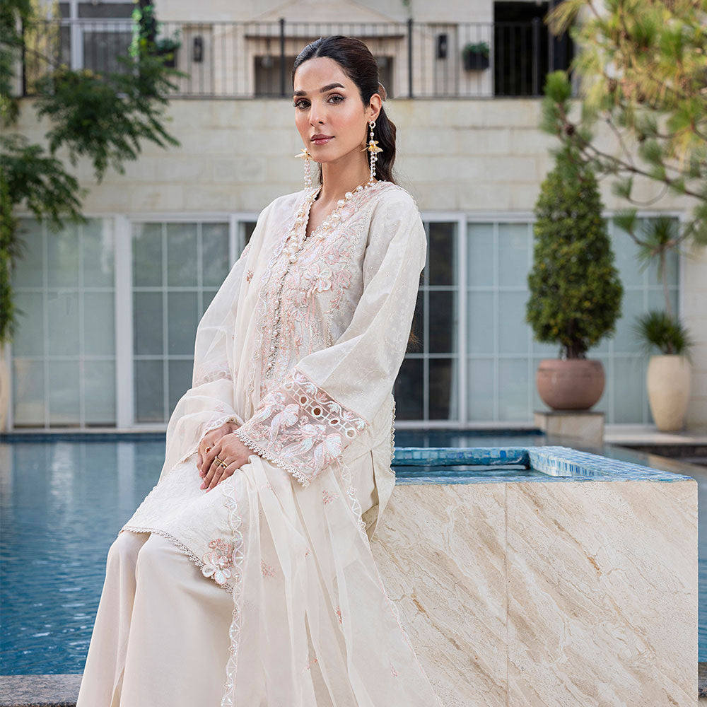 ZR-2536 | CRYSTAL Zahra Rubab
