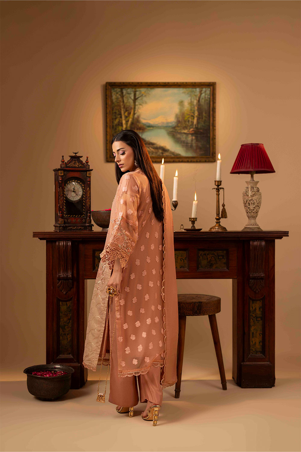 ZR-2538 | MYRON Zahra Rubab