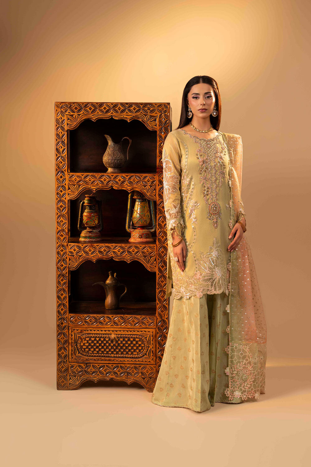 ZR-2543 | AMELIA Zahra Rubab