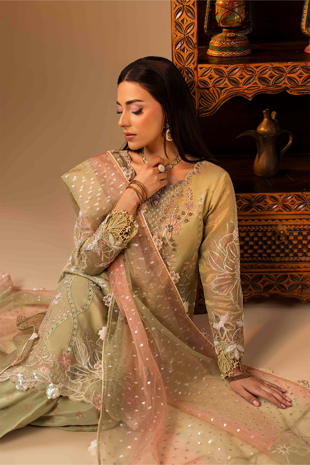 ZR-2543 | AMELIA Zahra Rubab