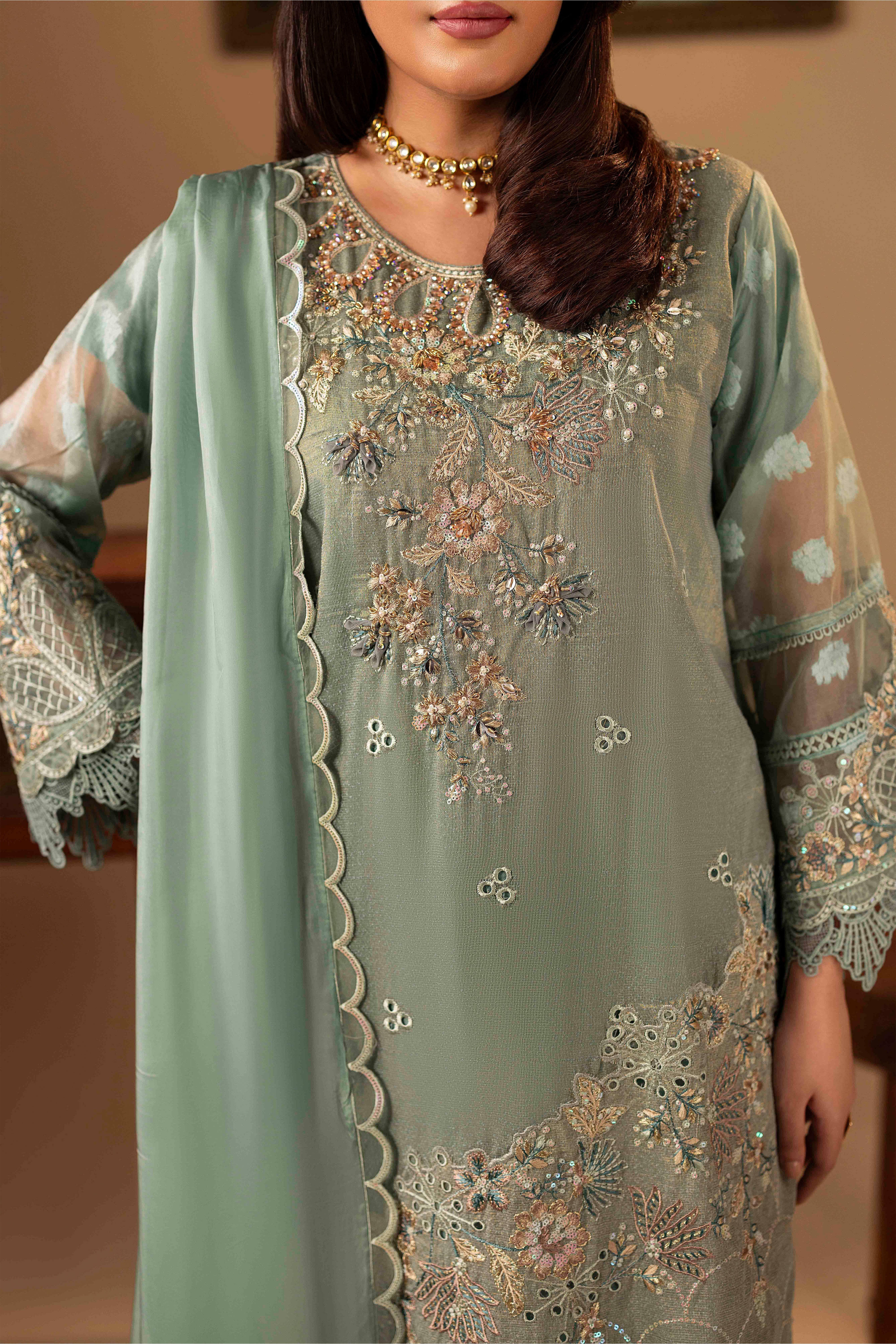 ZR-2538 | SUSAN Zahra Rubab