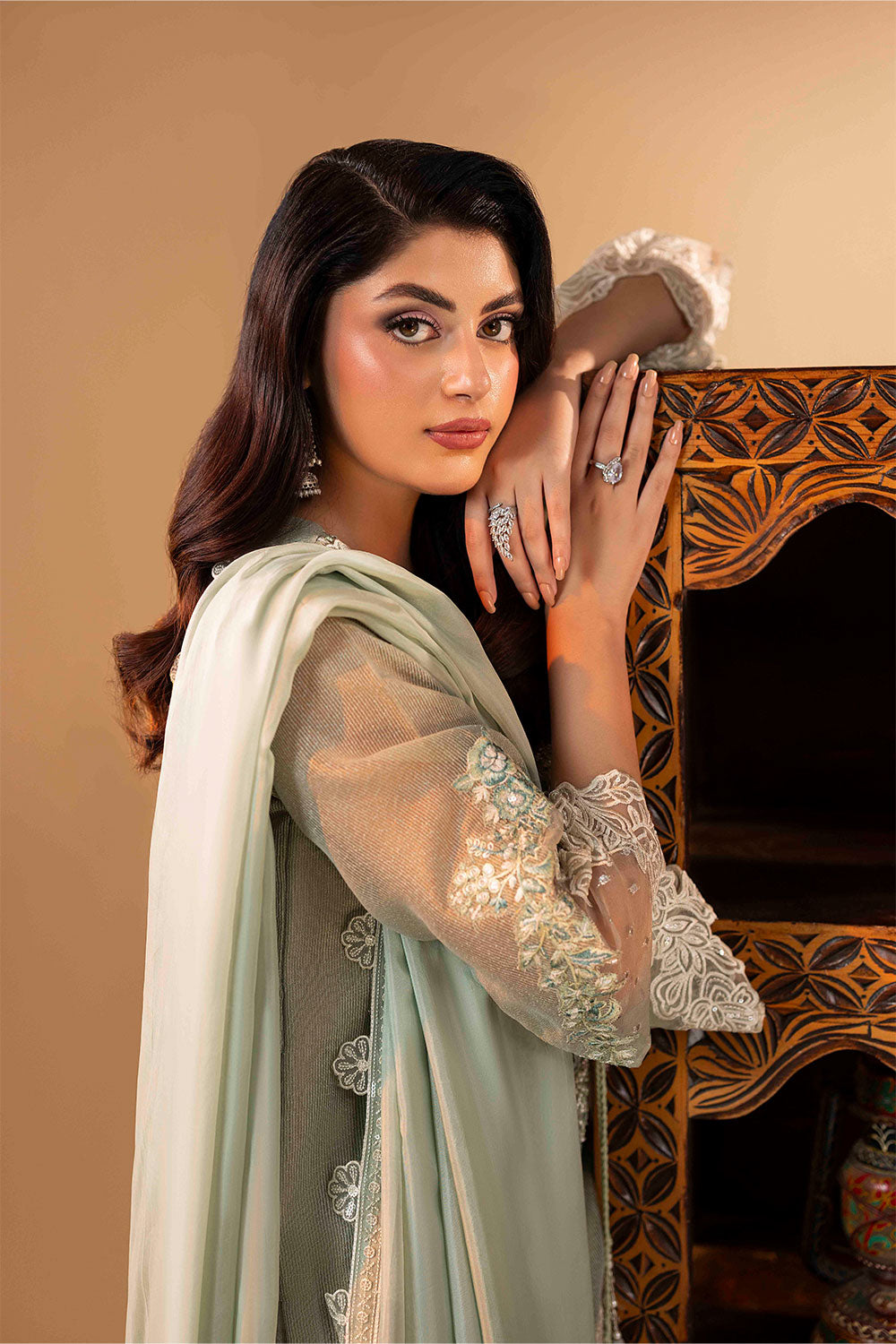 ZR-2540 | EDITH Zahra Rubab