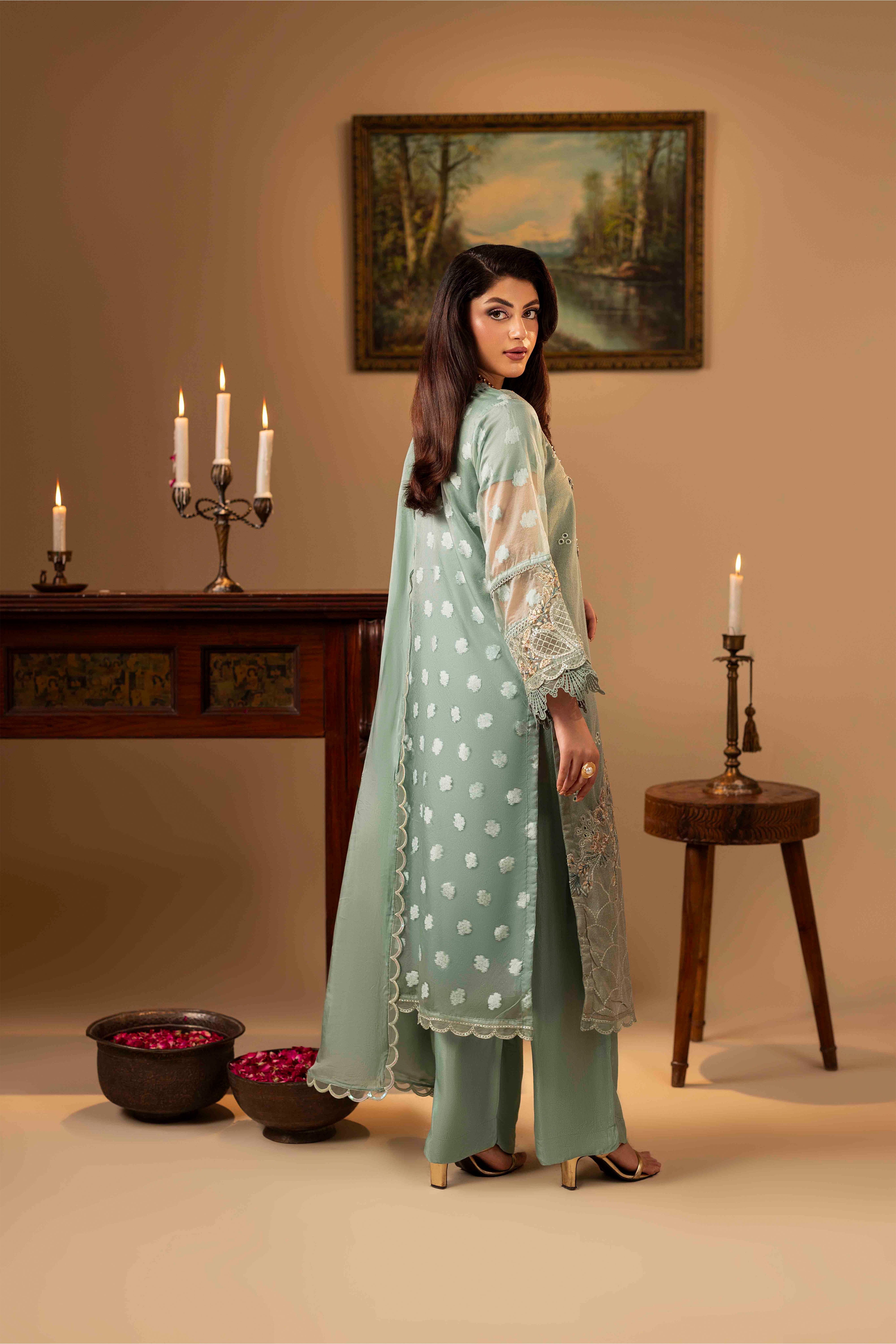 ZR-2538 | SUSAN Zahra Rubab