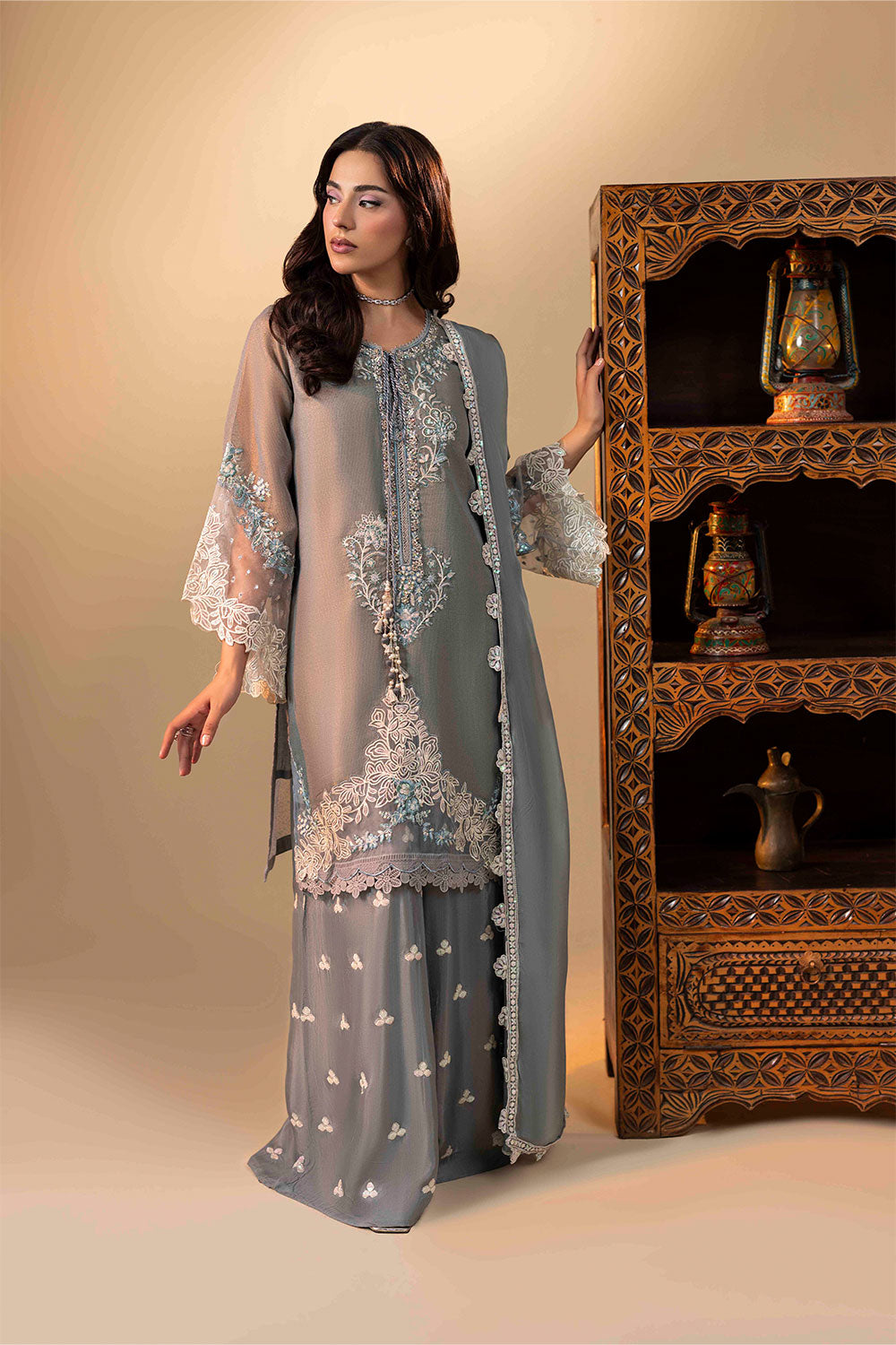 ZR-2540 | AURELIA Zahra Rubab