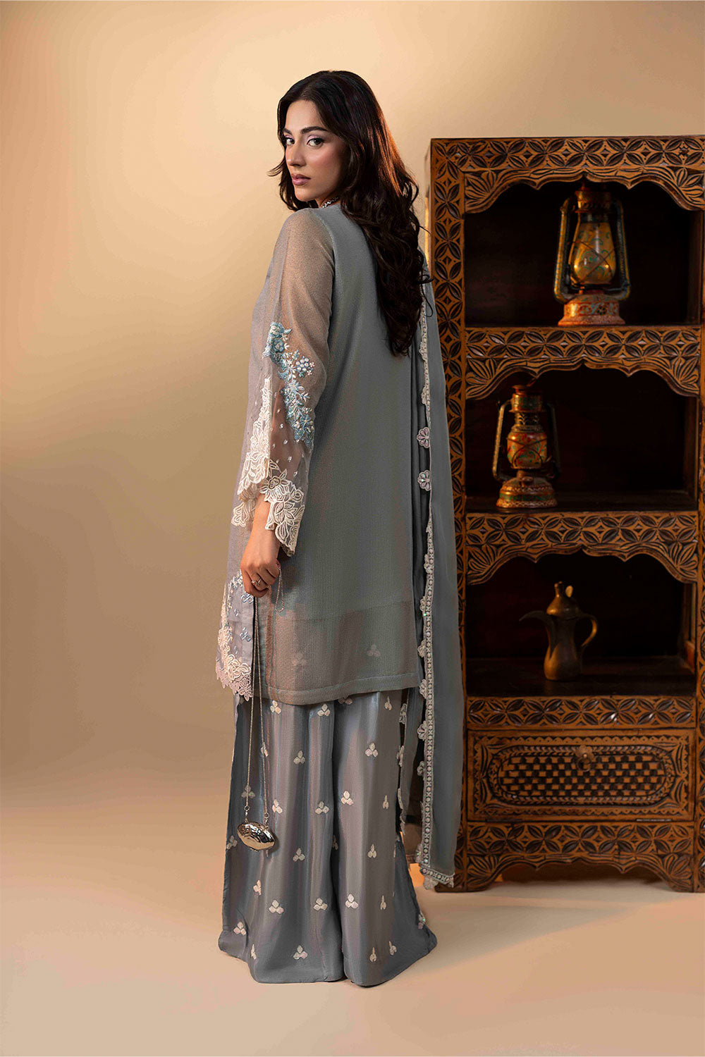ZR-2540 | AURELIA Zahra Rubab