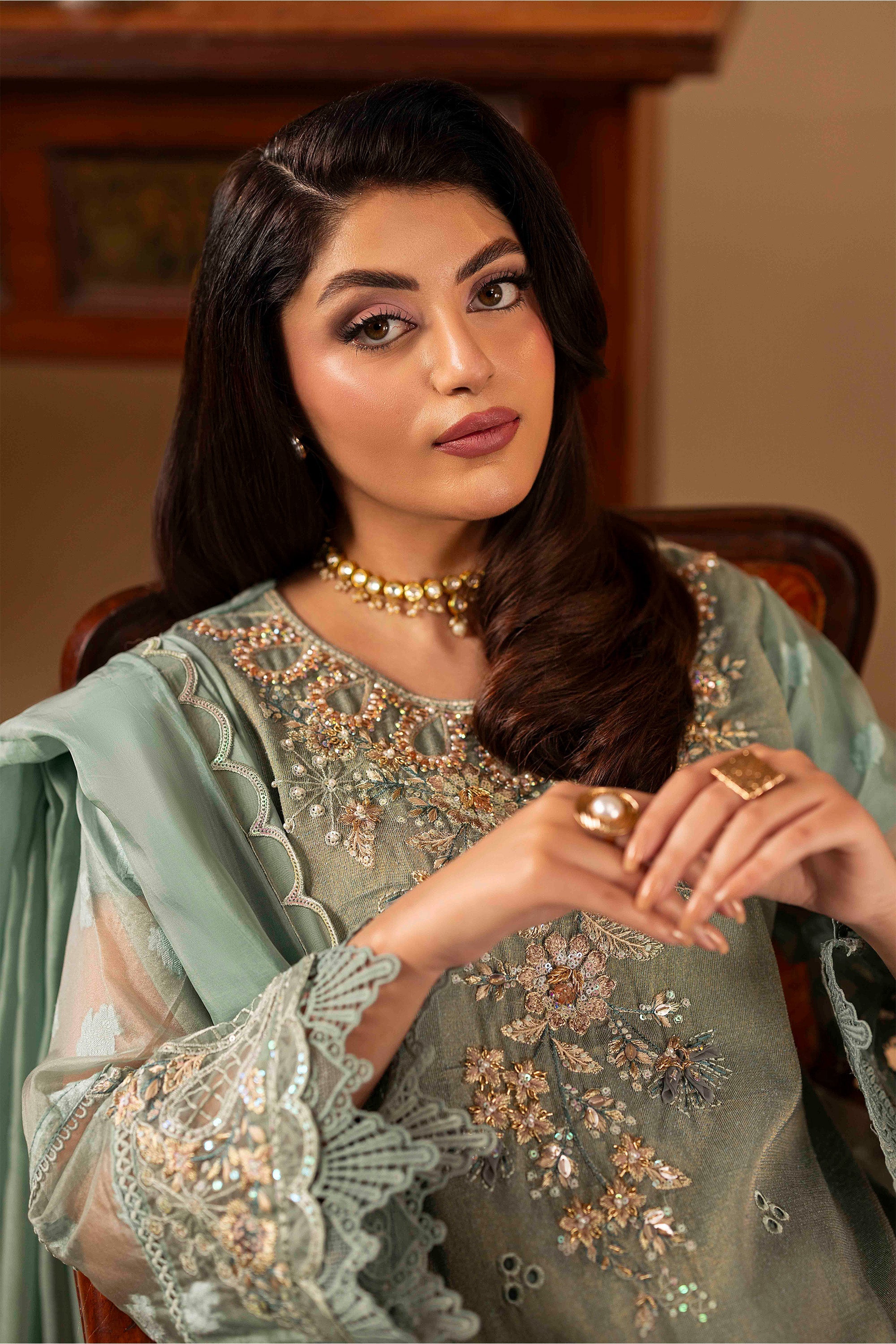 ZR-2538 | SUSAN Zahra Rubab
