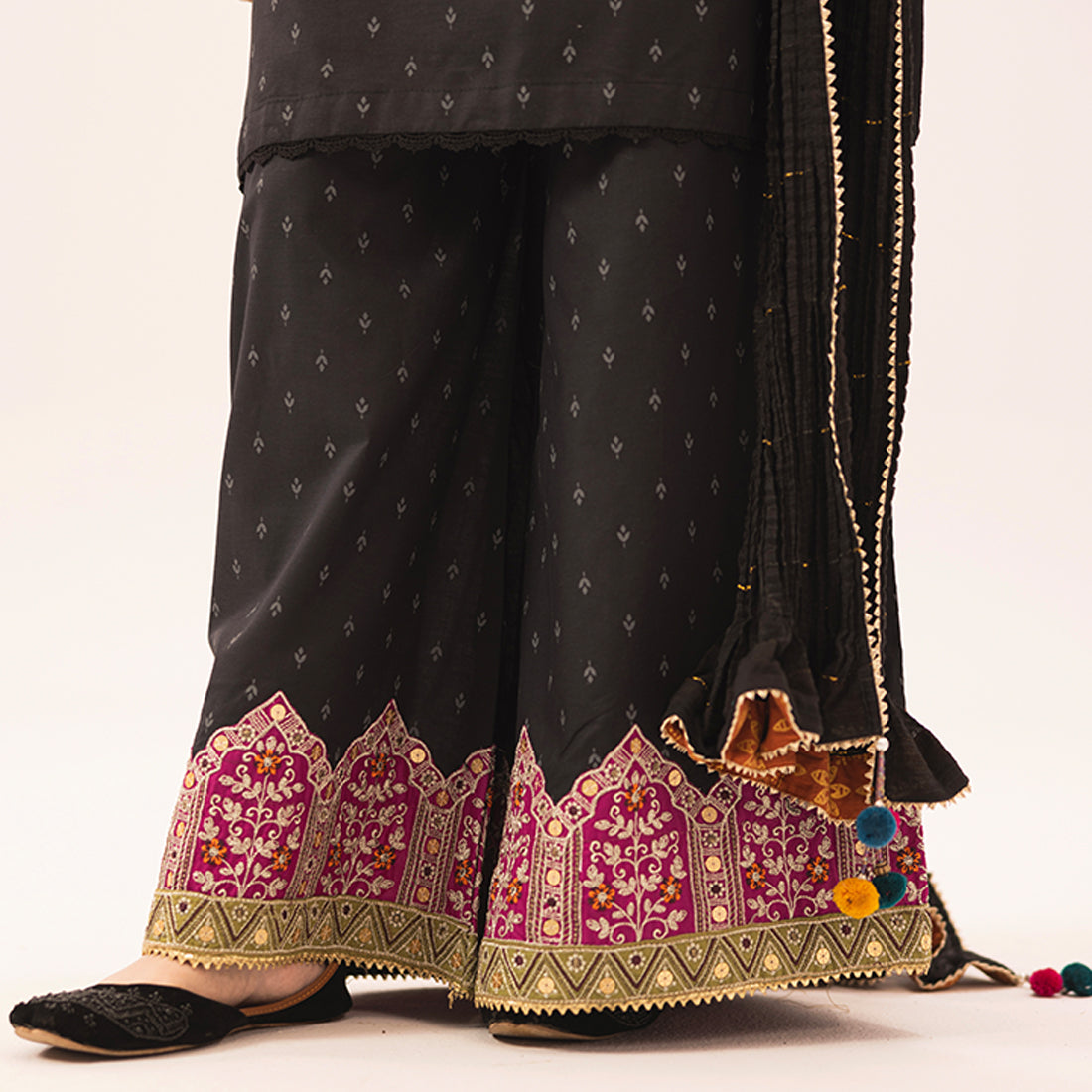 ZR-2509 | Siyah Zahra Rubab