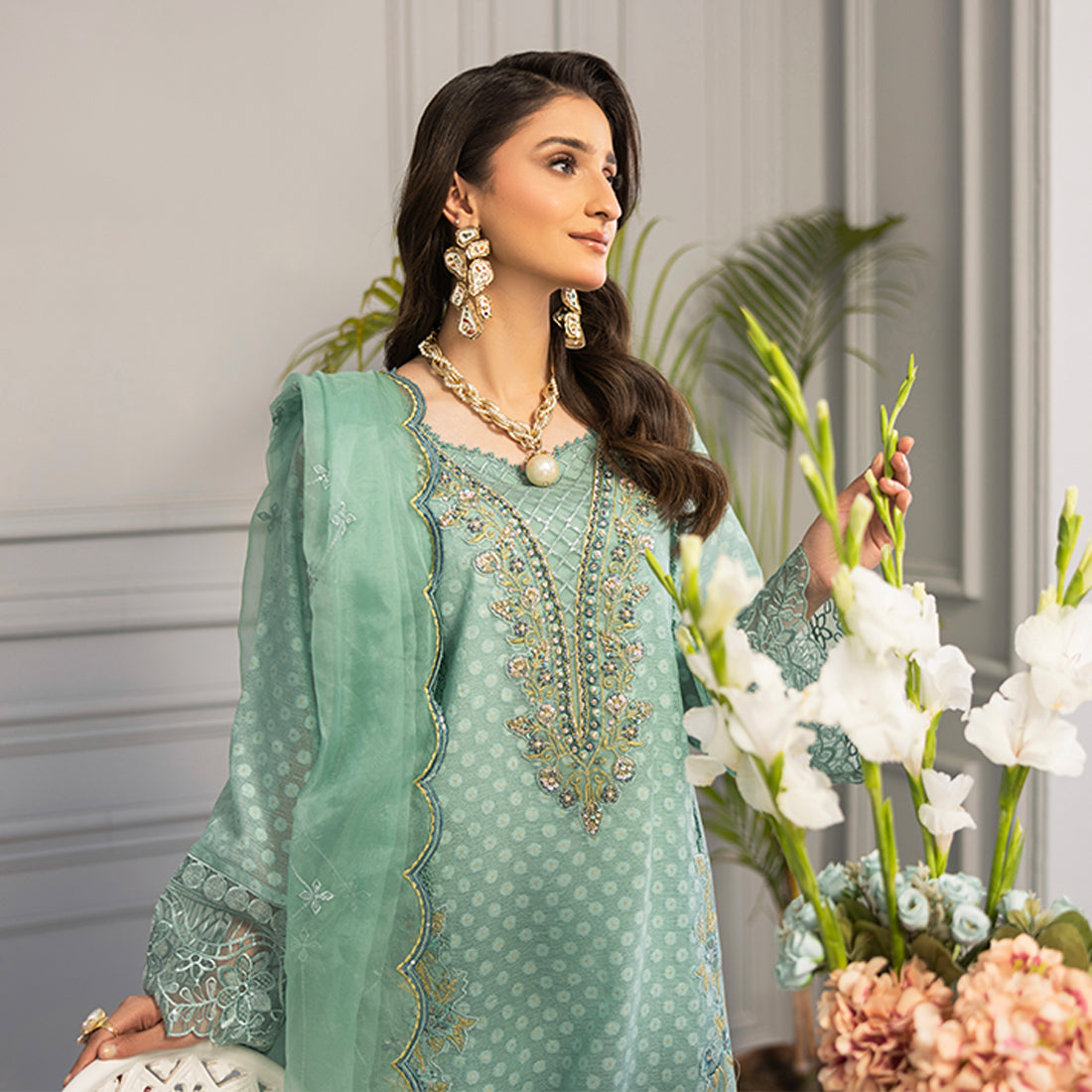 ZR-2516 | Aqua Zahra Rubab