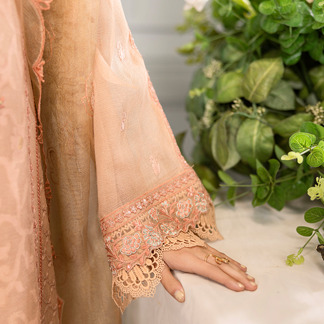 ZR-2518 | Coral Zahra Rubab