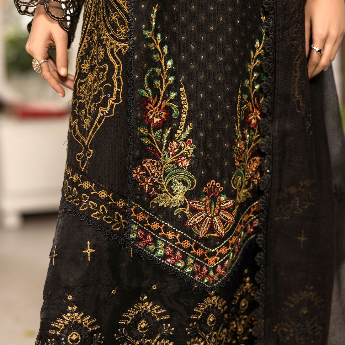 ZR-2519 | Black Zahra Rubab
