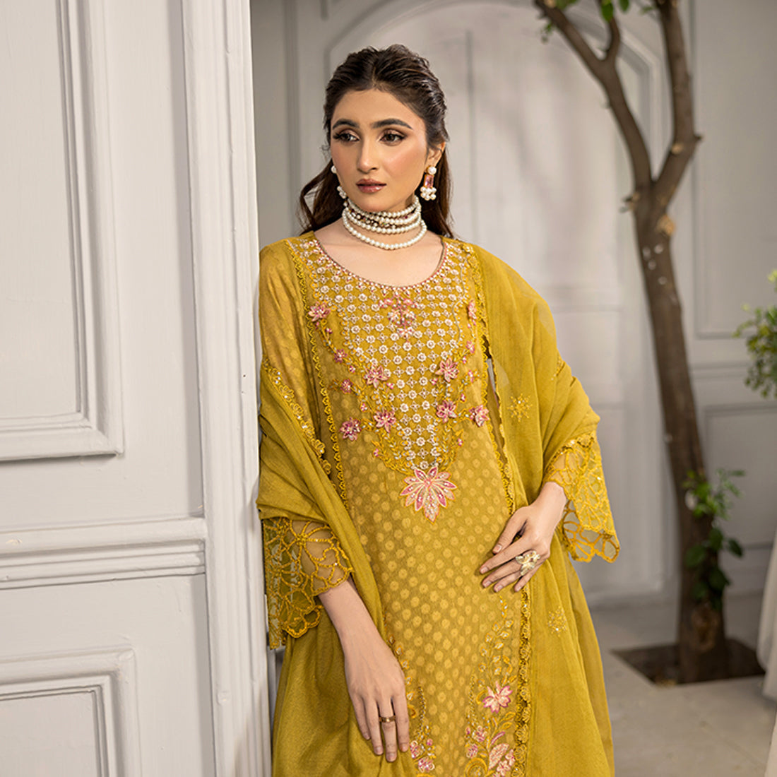 ZR-2519 | Saffron Zahra Rubab