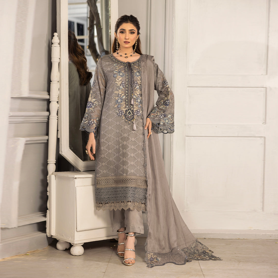 ZR-2520 | French Zahra Rubab