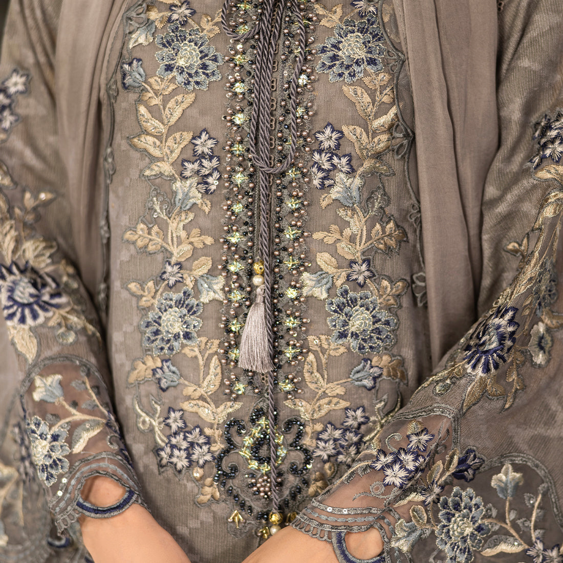 ZR-2520 | French Zahra Rubab