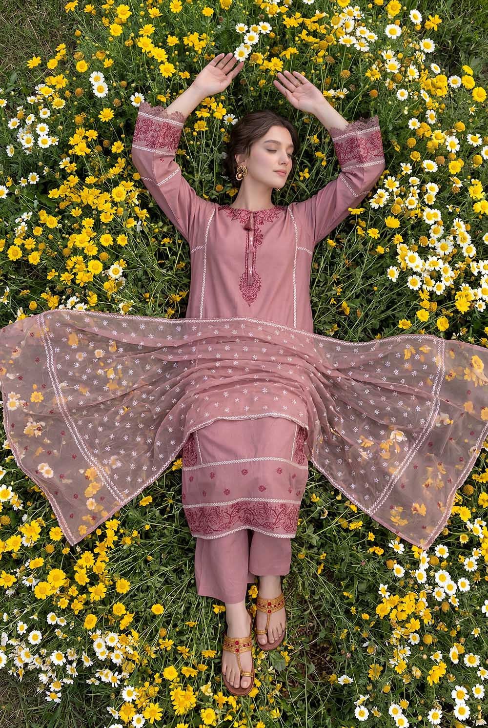 ZR-2625 | T-PINK Zahra Rubab