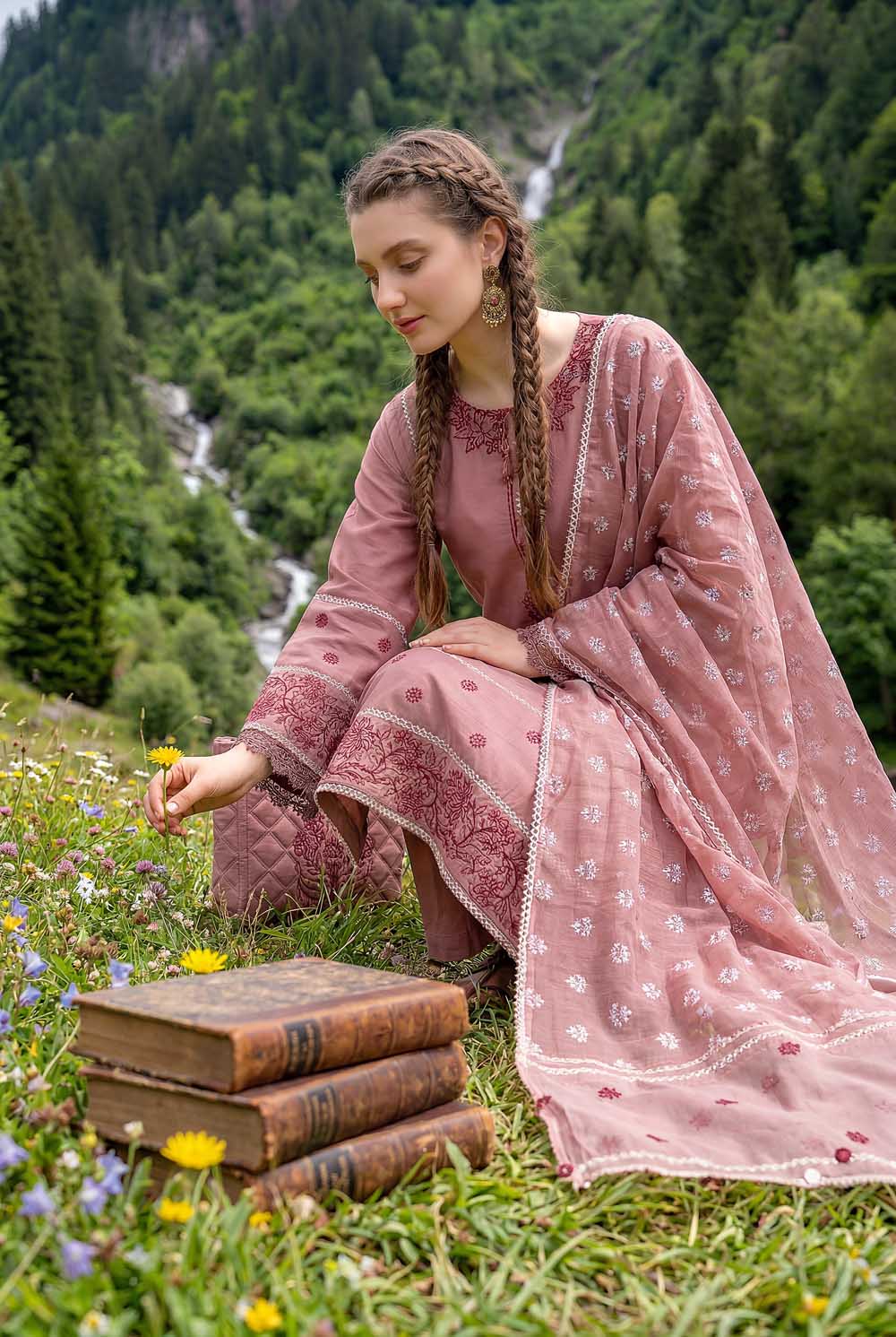 ZR-2625 | T-PINK Zahra Rubab