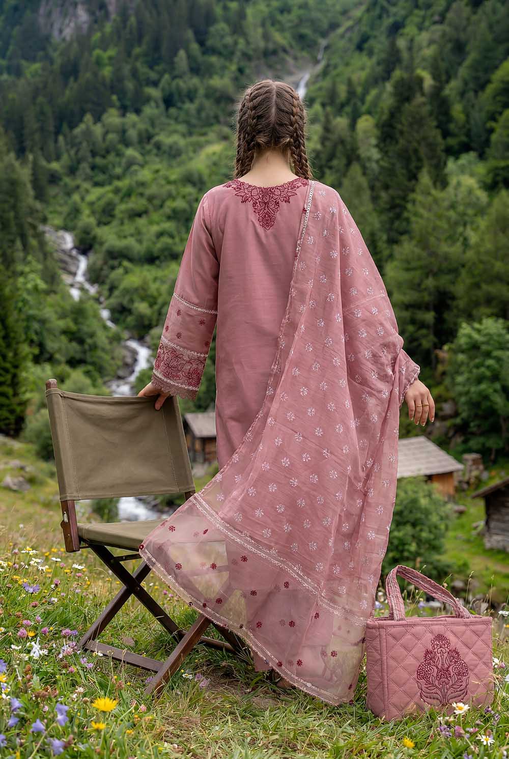 ZR-2625 | T-PINK Zahra Rubab