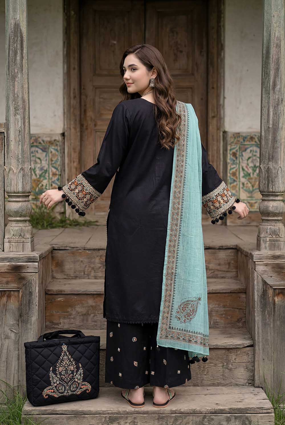 ZR-2626 | BLACK Zahra Rubab