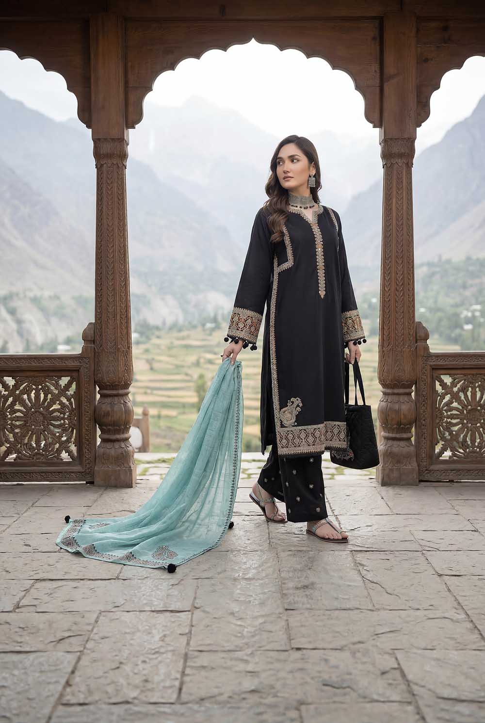 ZR-2626 | BLACK Zahra Rubab