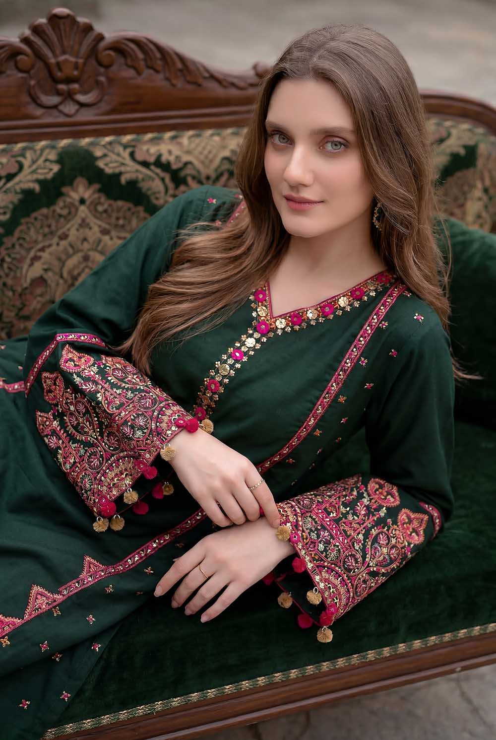 ZR-2623 | FROEST GREEN Zahra Rubab