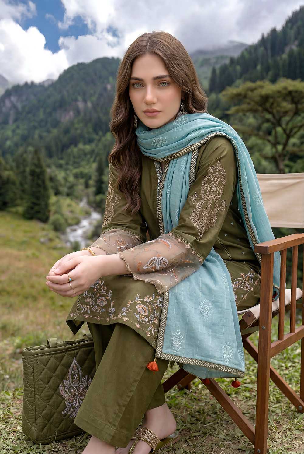 ZR-2627 | MEHNDI Zahra Rubab