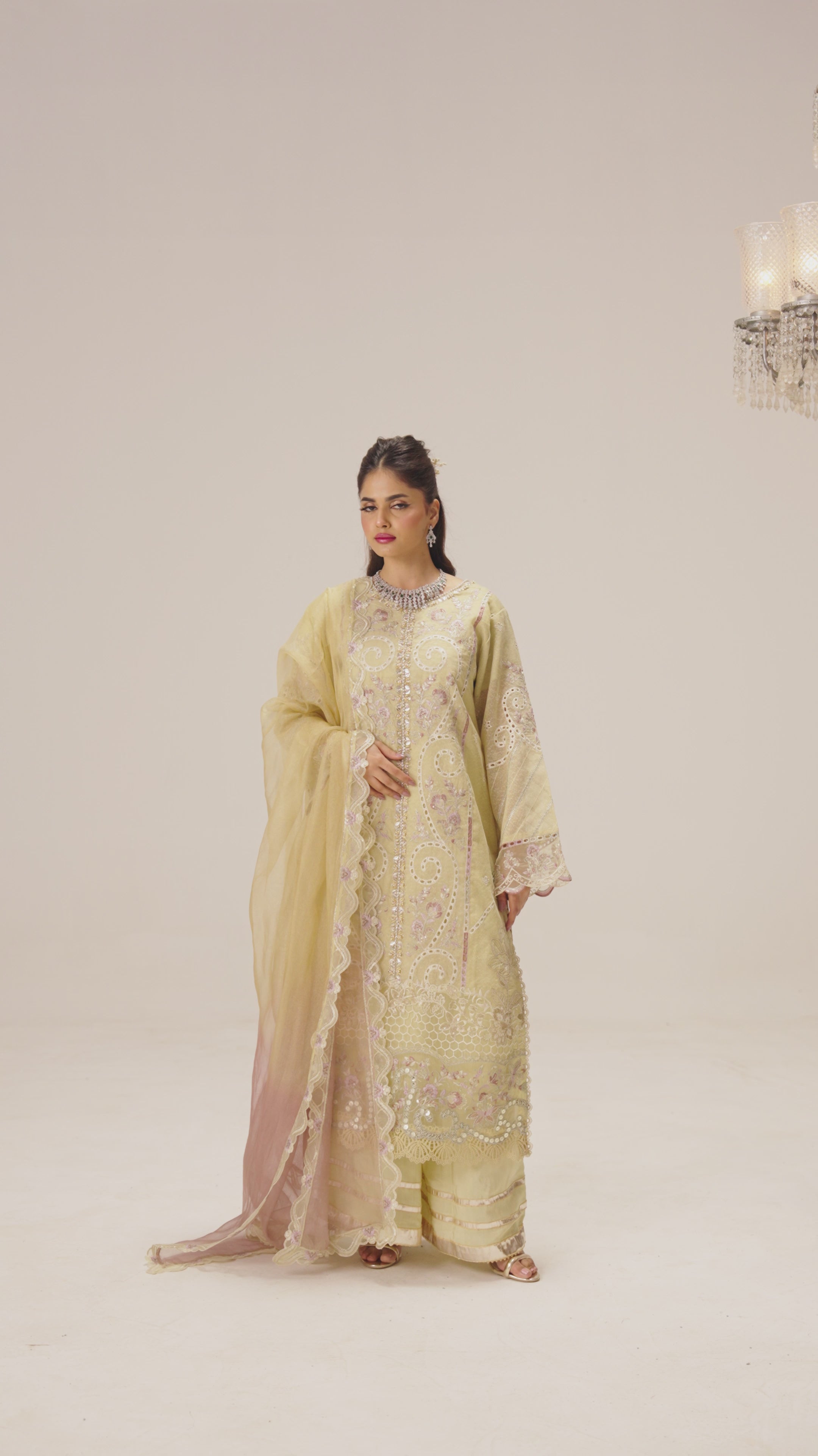 ZR-2563 | GOLD
