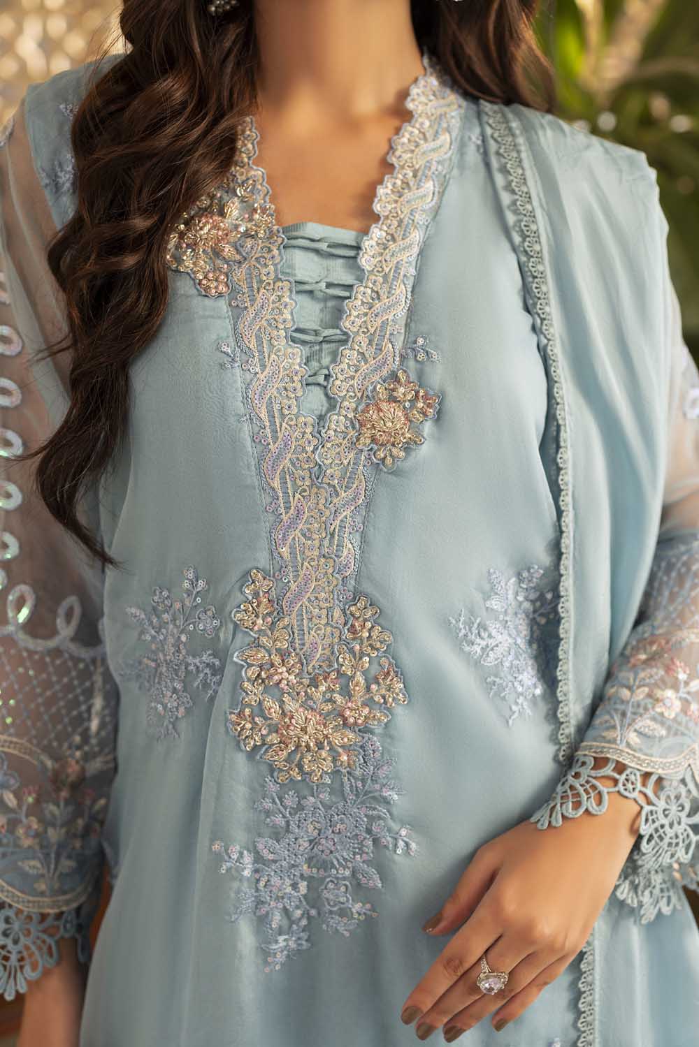 ZR-2544 | SNOW MOUNTAIN Zahra Rubab