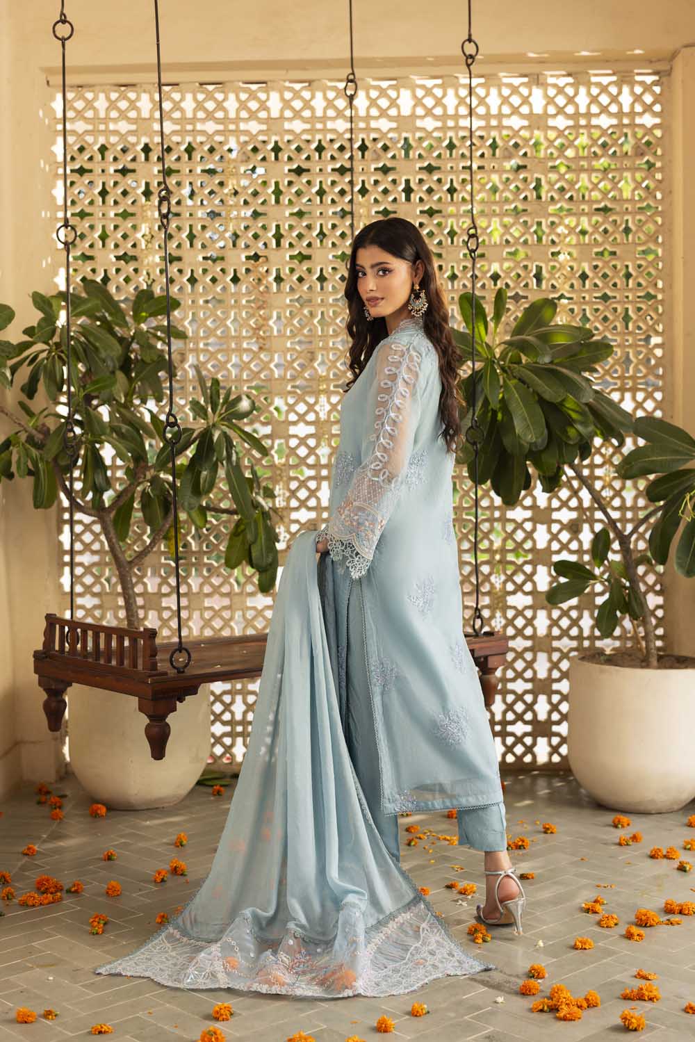 ZR-2544 | SNOW MOUNTAIN Zahra Rubab