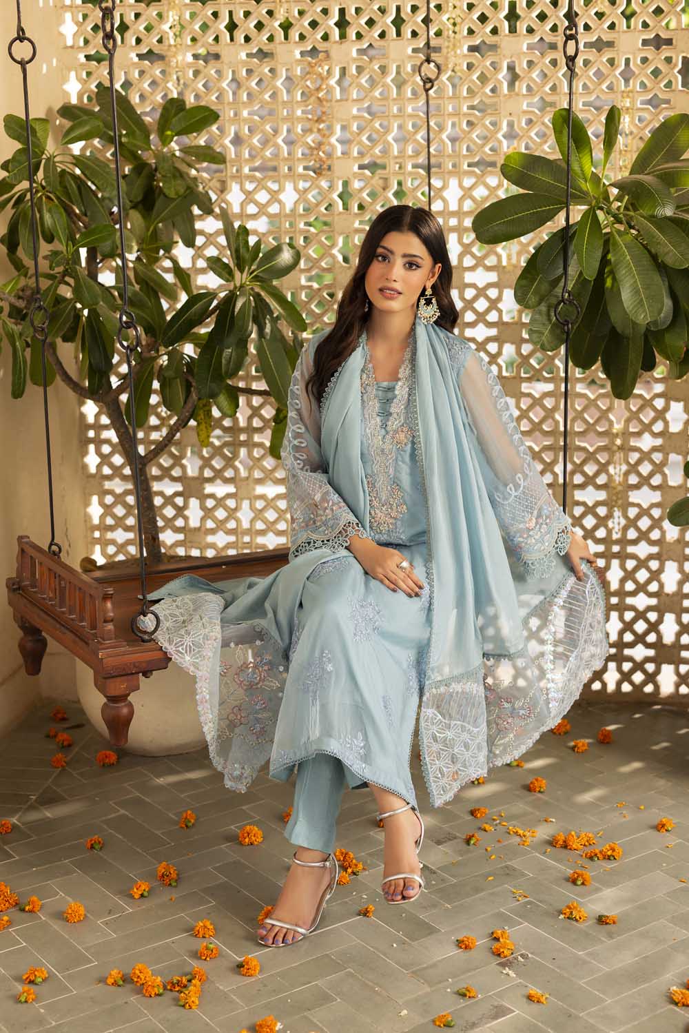 ZR-2544 | SNOW MOUNTAIN Zahra Rubab