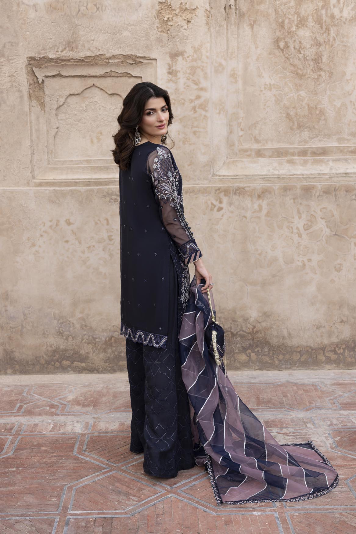 ZR-2552 | ZEENAT Zahra Rubab