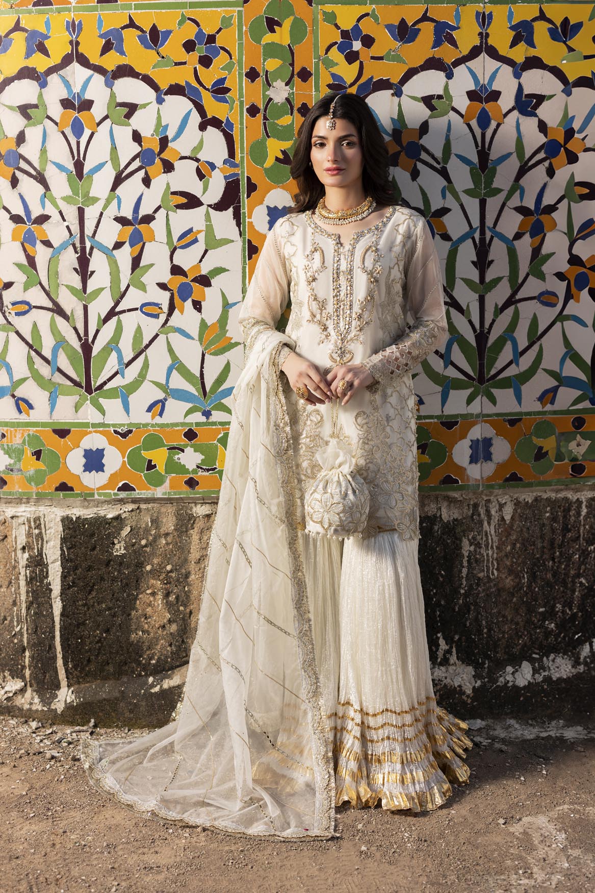 ZR-2554 | NAWAB BEGUM Zahra Rubab