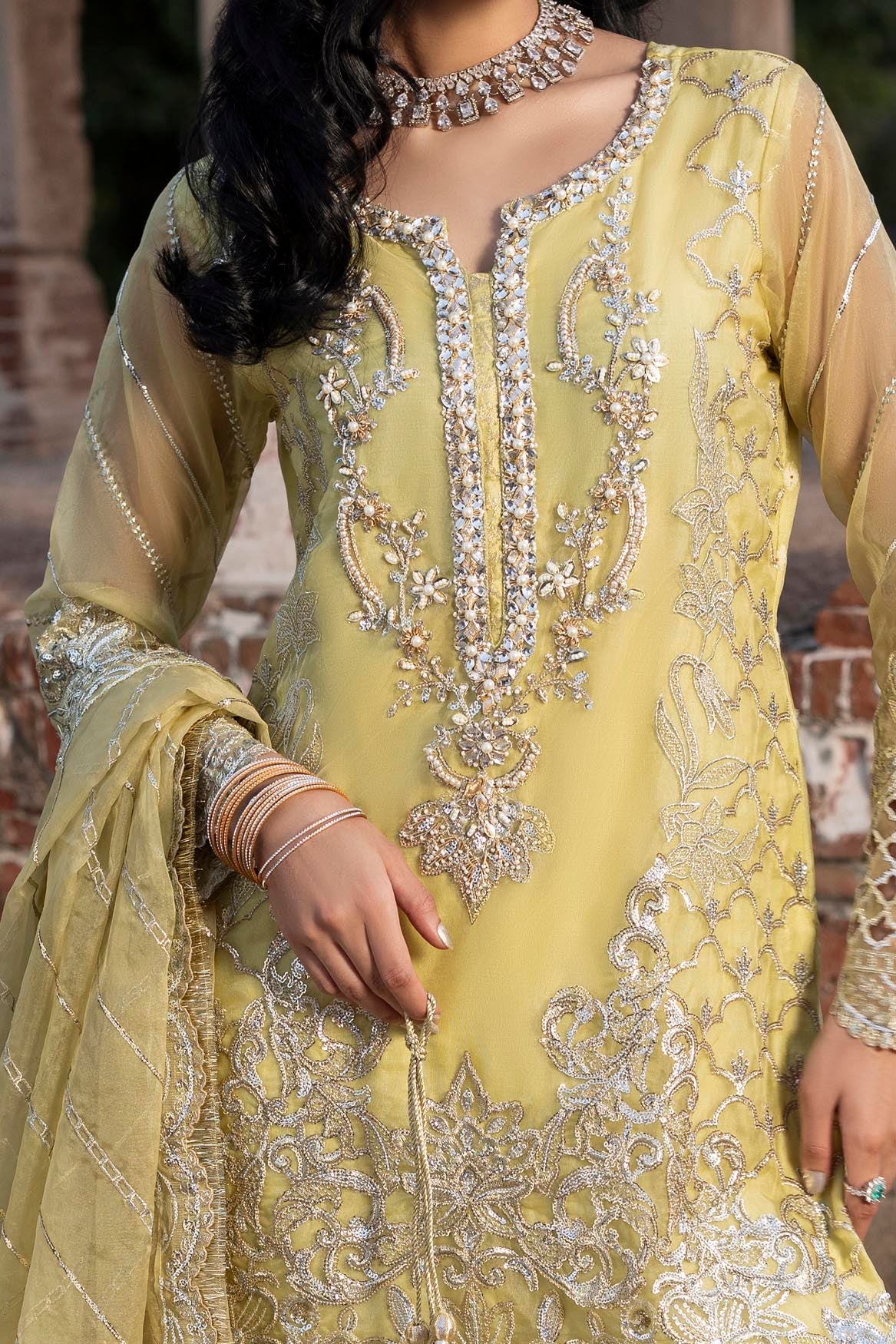 ZR-2554 | ROSHAN ARAA Zahra Rubab