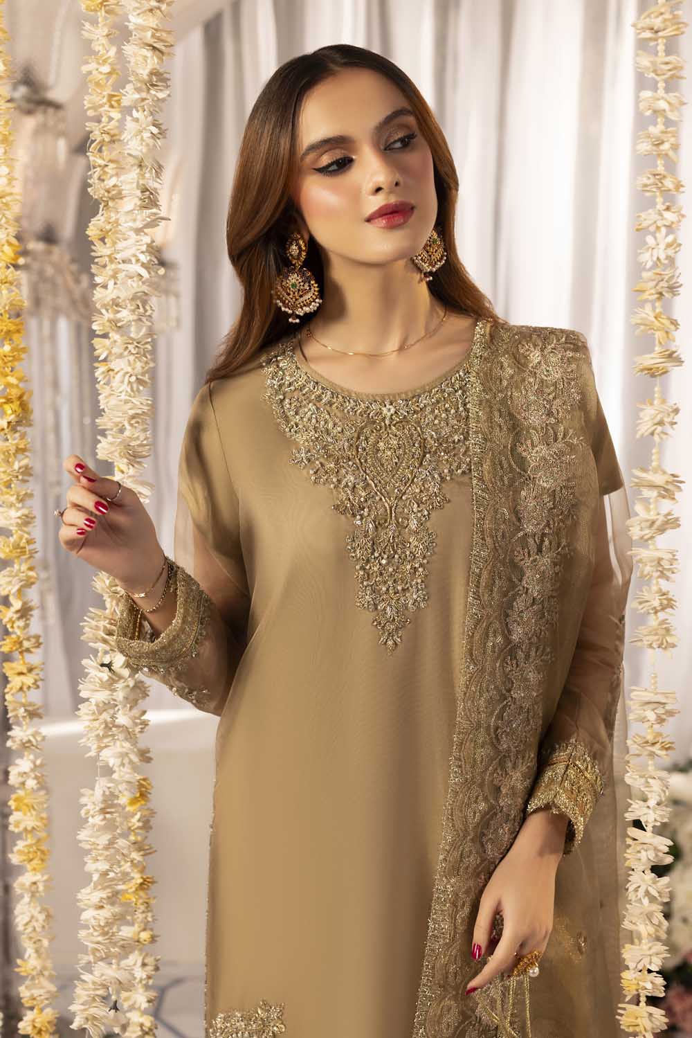 ZR-2568 |  BEIGE Zahra Rubab