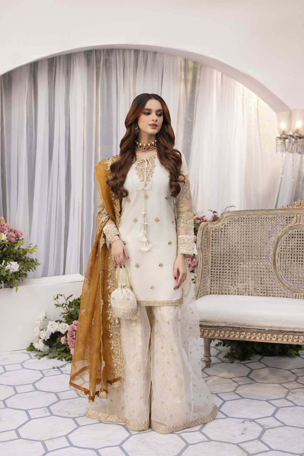 ZR-2569 | OFF-WHITE Zahra Rubab
