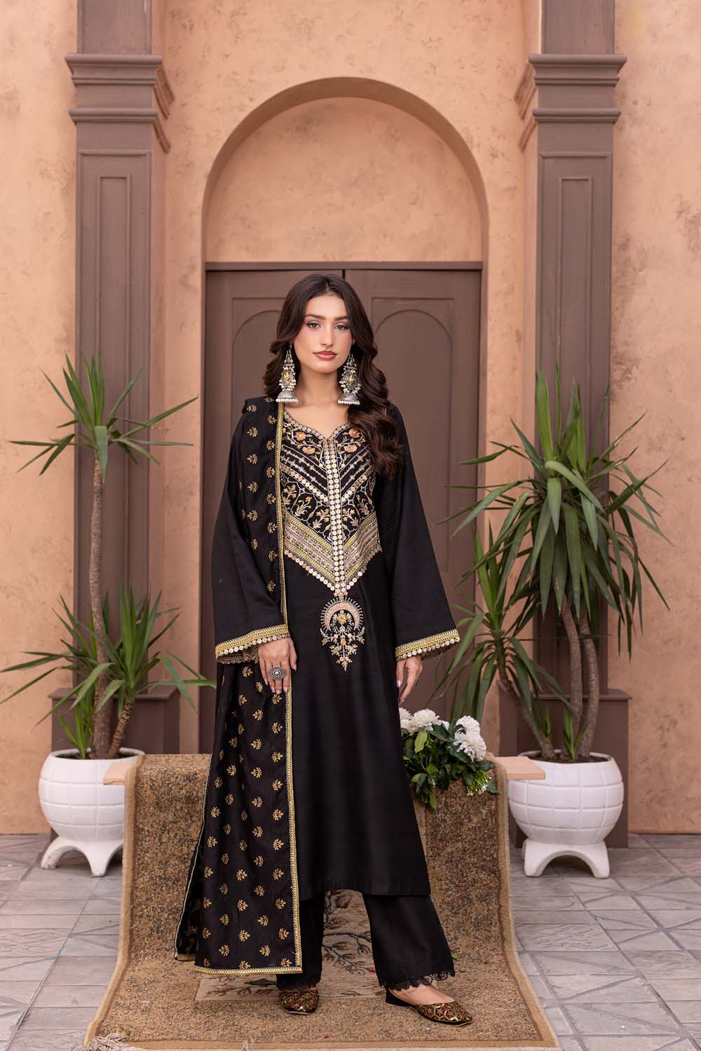 ZR-2581 | BLACK Zahra Rubab