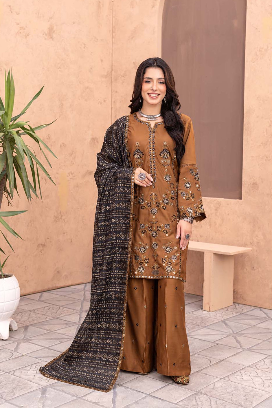 ZR-2582 | BROWN Zahra Rubab