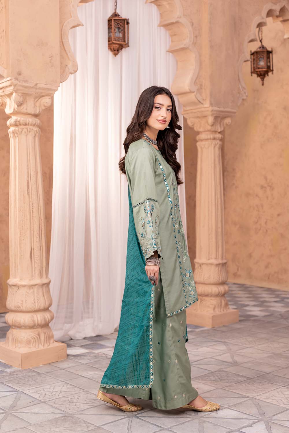 ZR-2582 | PISTA Zahra Rubab