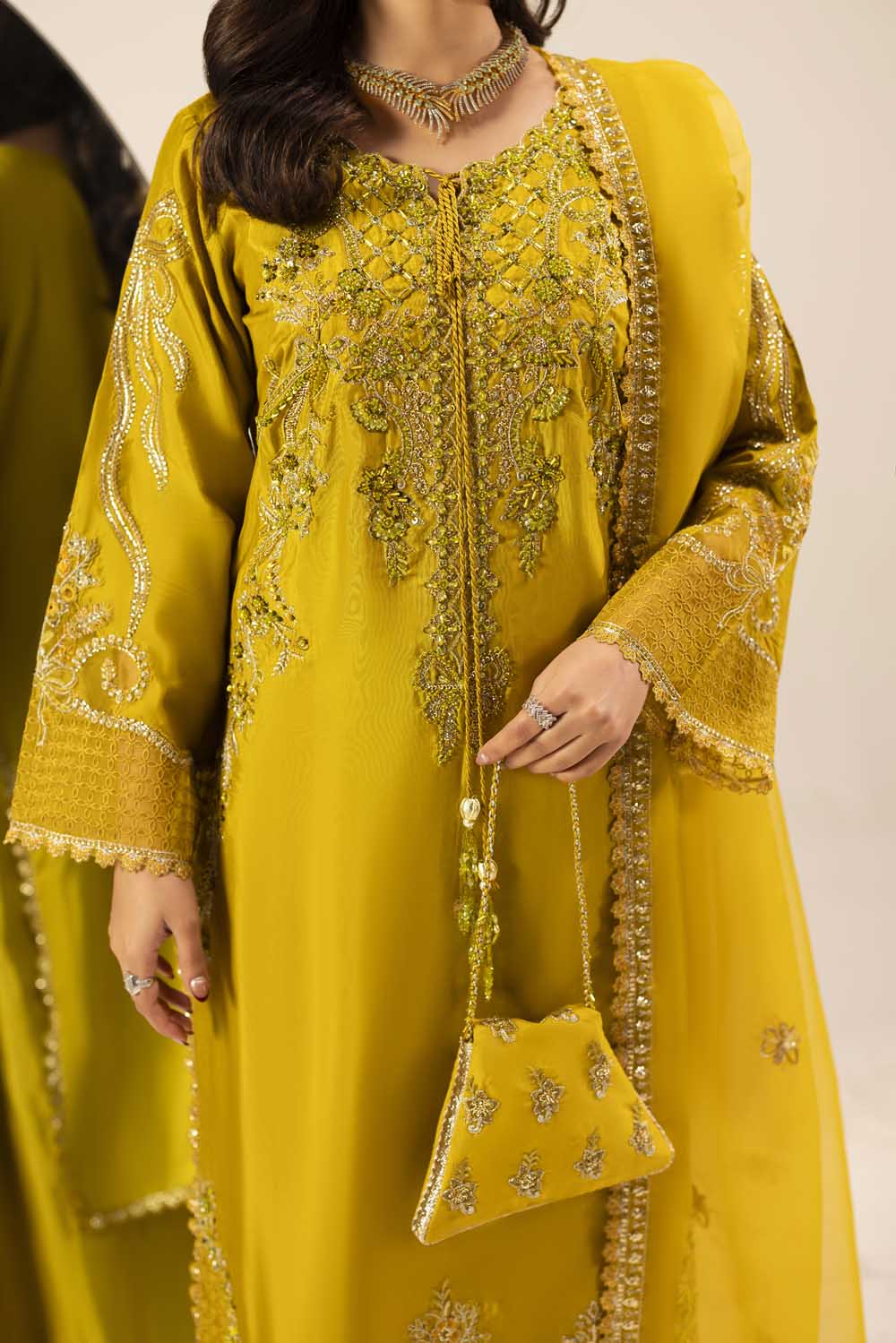 ZR-2610 | DHAANI Zahra Rubab